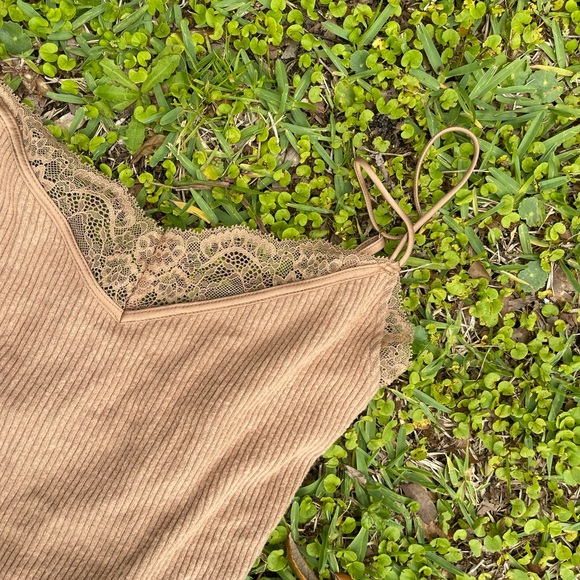 abercrombie lace tank - Picture 2 of 4